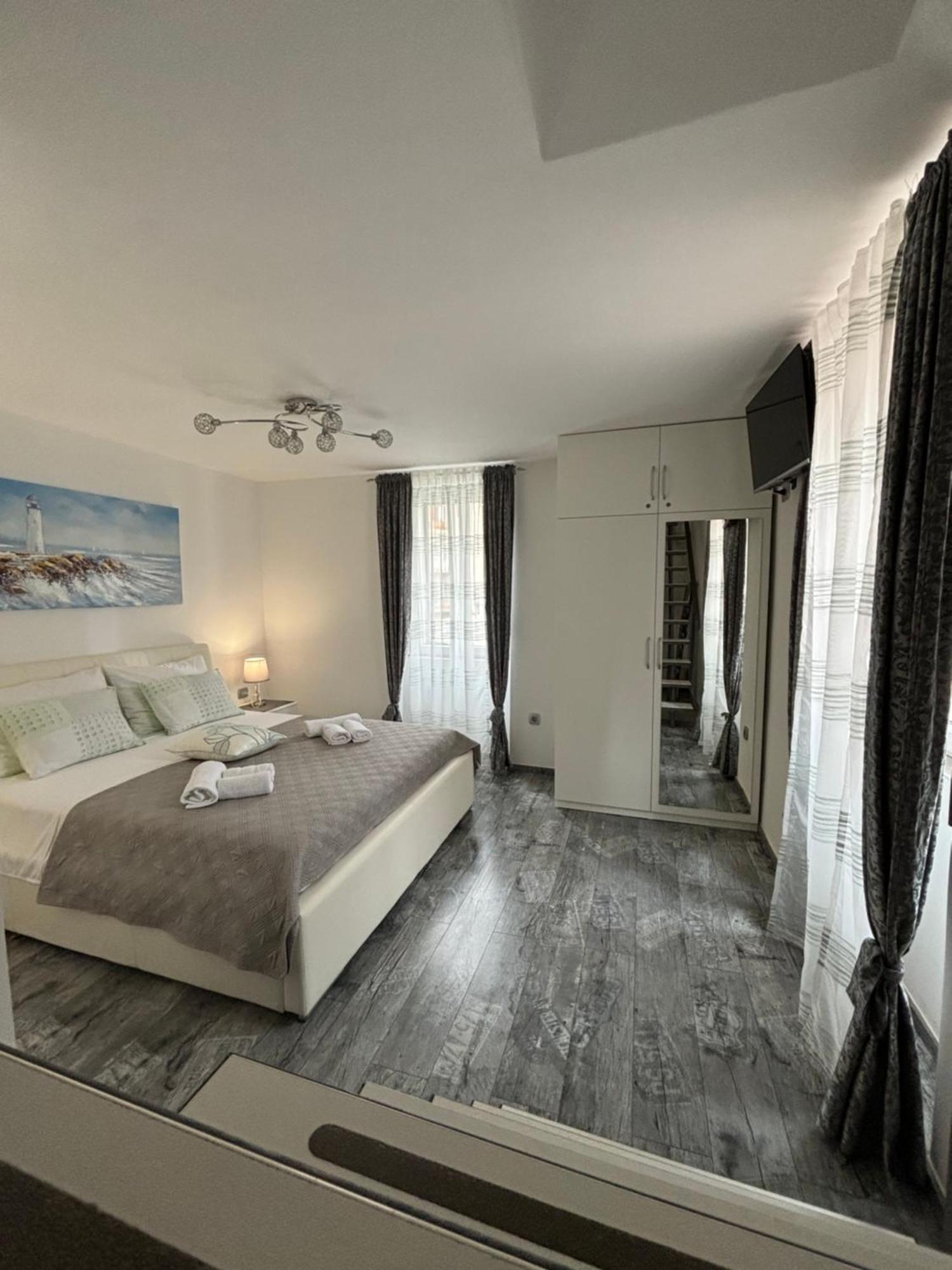 Apartment Cvita Split Exterior photo